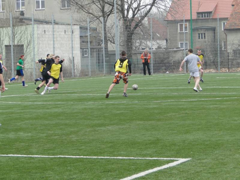 Wiosenny turniej piłki nożnej i siatkowej PZSP nr 2 w Środzie Śląskiej