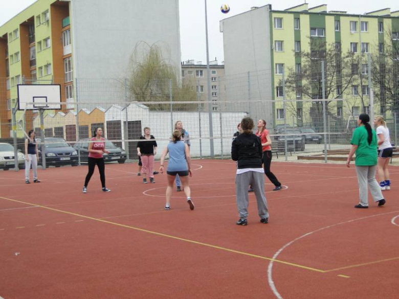 Wiosenny turniej piłki nożnej i siatkowej PZSP nr 2 w Środzie Śląskiej