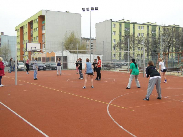 Wiosenny turniej piłki nożnej i siatkowej PZSP nr 2 w Środzie Śląskiej