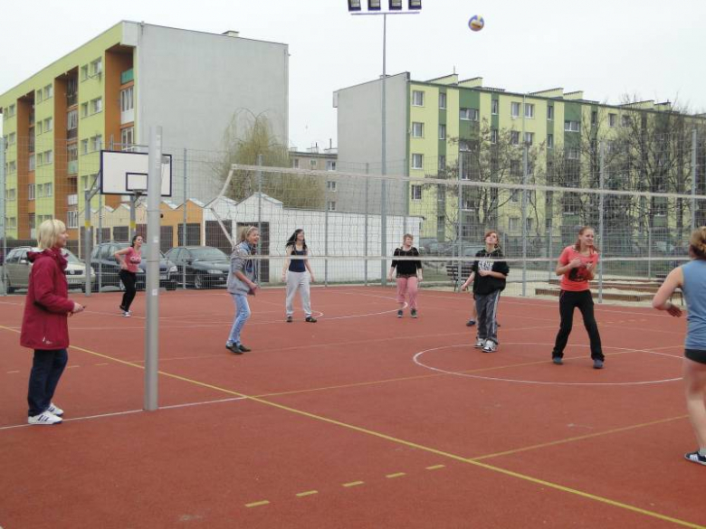 Wiosenny turniej piłki nożnej i siatkowej PZSP nr 2 w Środzie Śląskiej