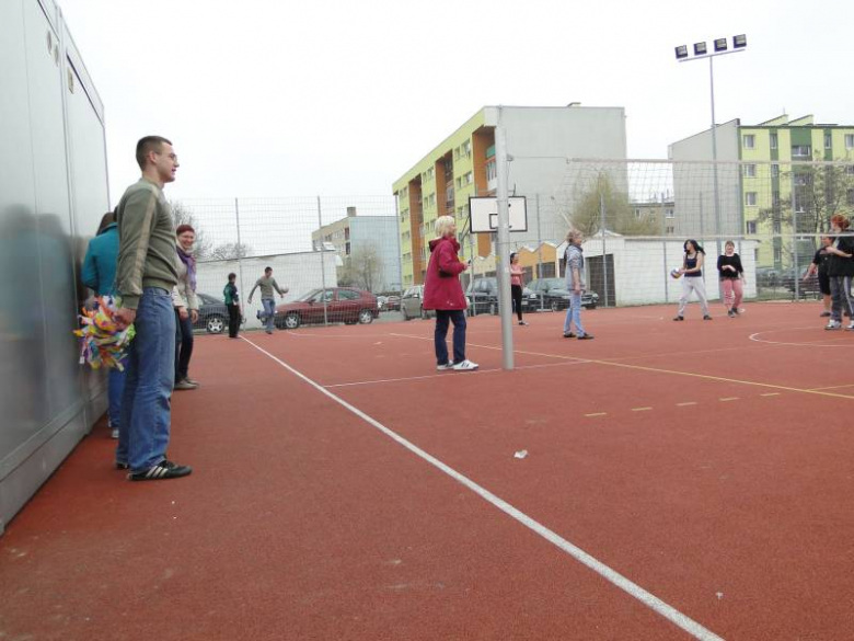 Wiosenny turniej piłki nożnej i siatkowej PZSP nr 2 w Środzie Śląskiej