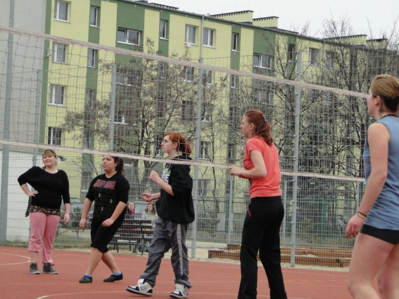 Wiosenny turniej piłki nożnej i siatkowej PZSP nr 2 w Środzie Śląskiej