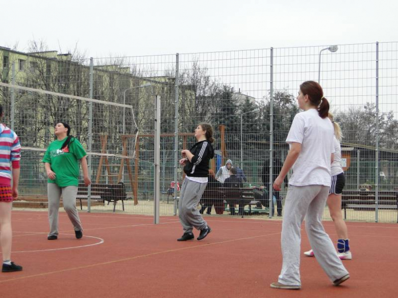 Wiosenny turniej piłki nożnej i siatkowej PZSP nr 2 w Środzie Śląskiej