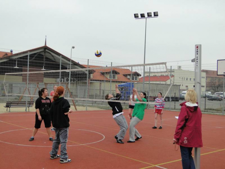 Wiosenny turniej piłki nożnej i siatkowej PZSP nr 2 w Środzie Śląskiej