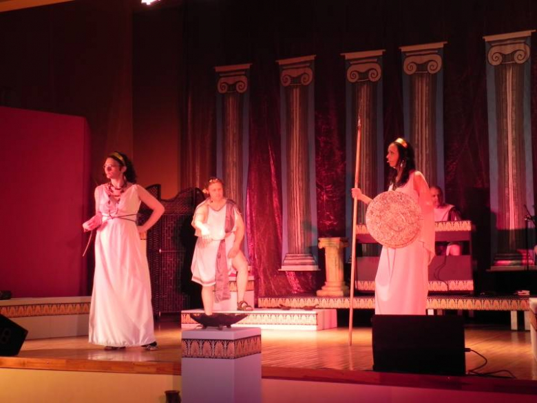 Bogowie na scenie średzkiej