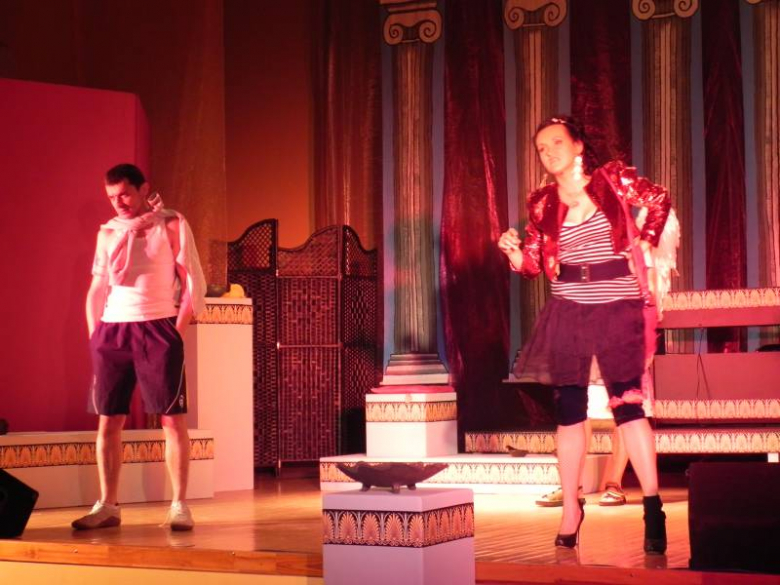 Bogowie na scenie średzkiej