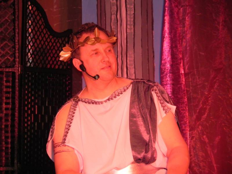 Bogowie na scenie średzkiej