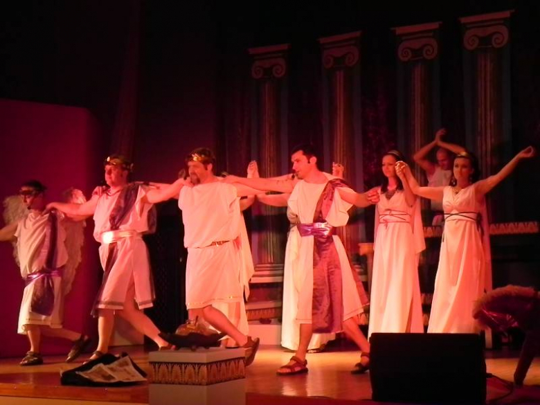 Bogowie na scenie średzkiej