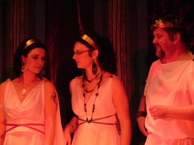 Bogowie na scenie średzkiej