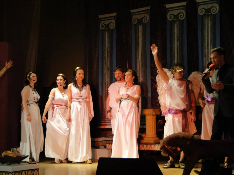 Bogowie na scenie średzkiej