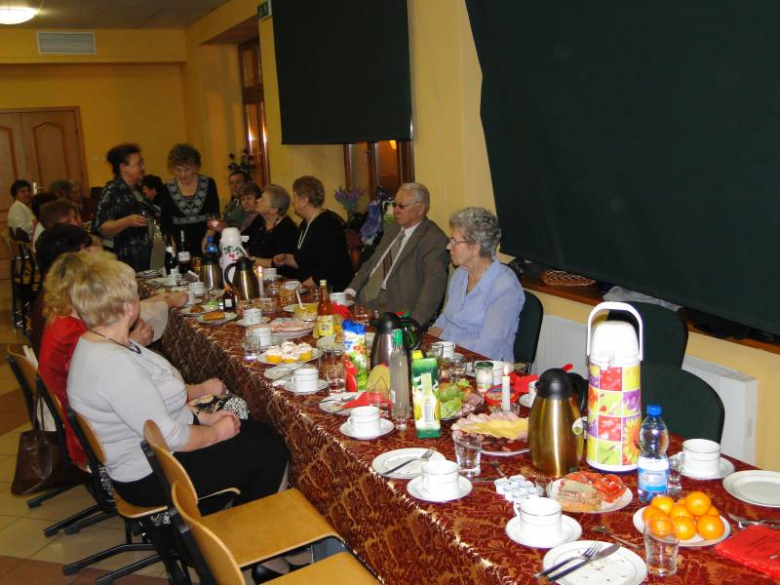 Karnawałowy bal emerytów w Środzie Śląskiej