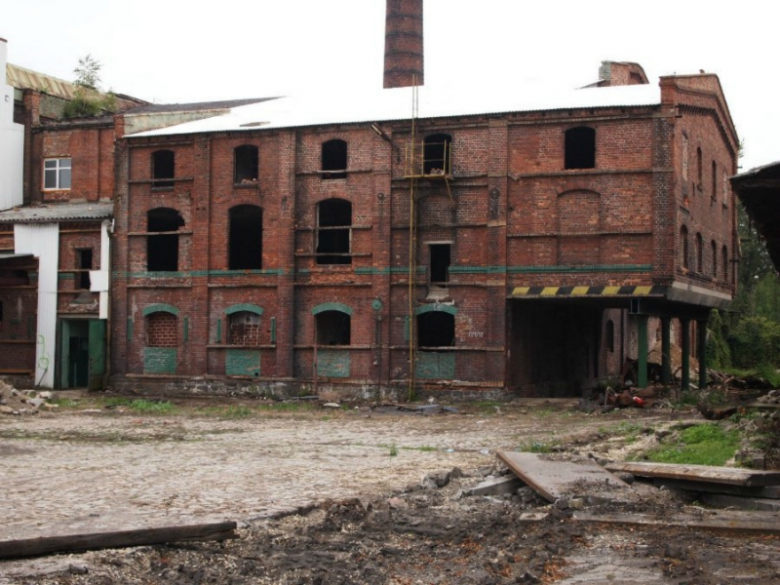 Opuszczone hale i magazyny