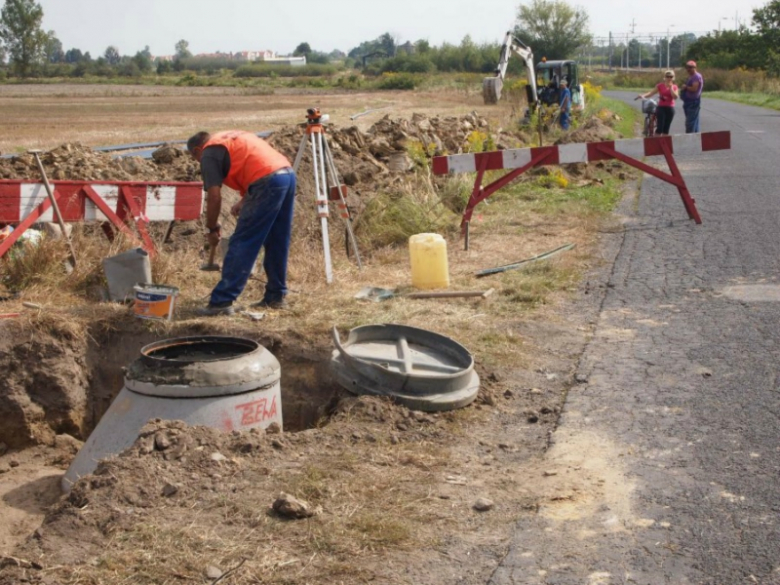 Montaż kanalizacji w Mazurowicach