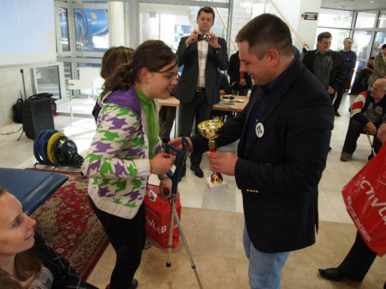 Niepełnosprawni podnosili ciężary