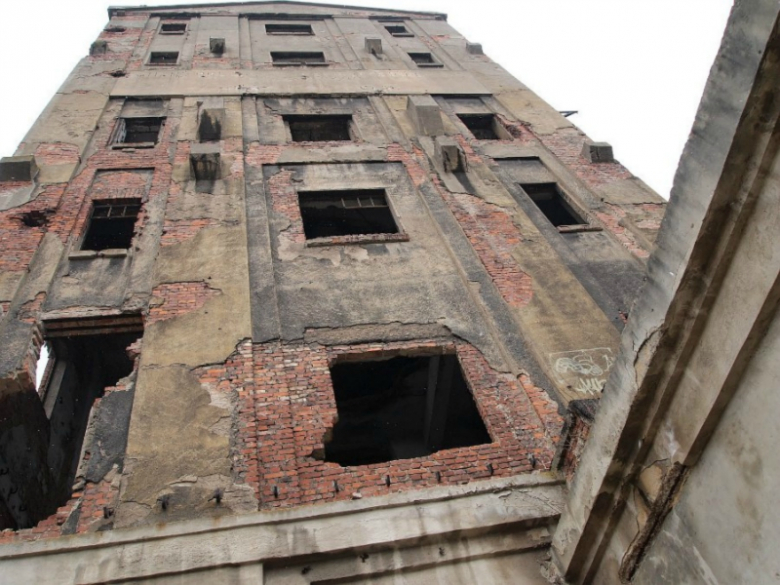 Ruiny papierni w Malczycach