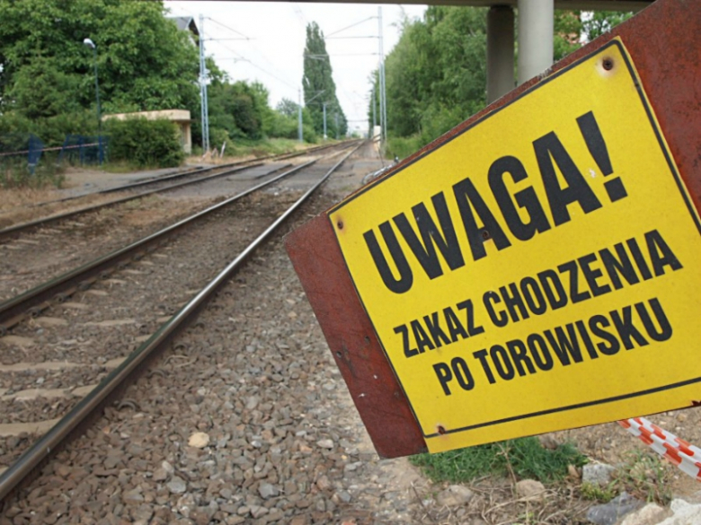 tablice ostrzegawcze często są niszczone przez złomiarzy