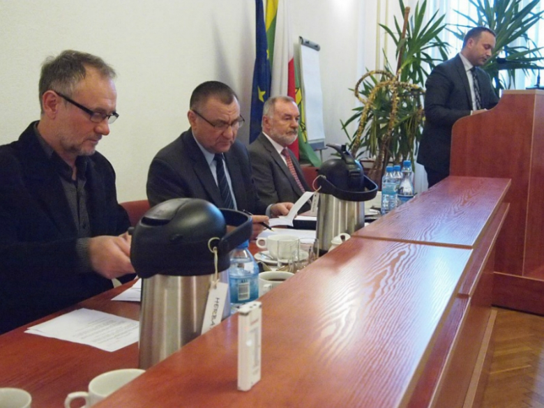 Listopadowa sesja w Środzie Śląskiej