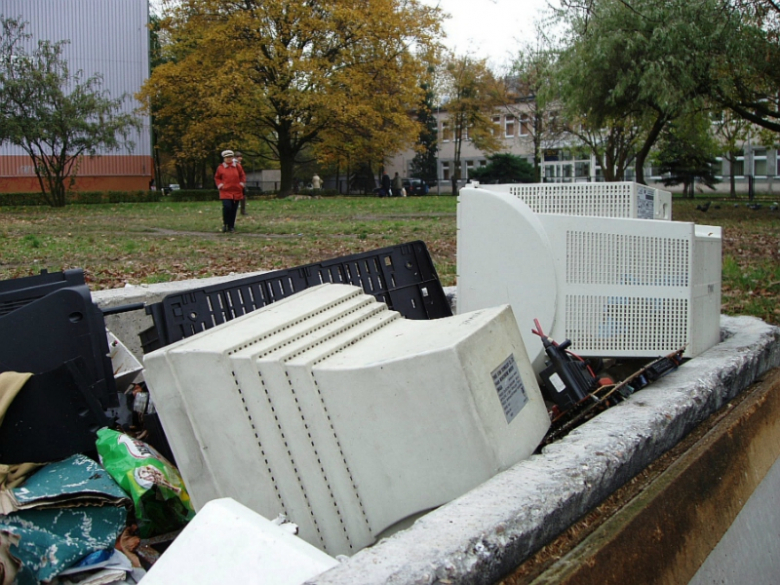 Niebezpieczna chemia w odpadach