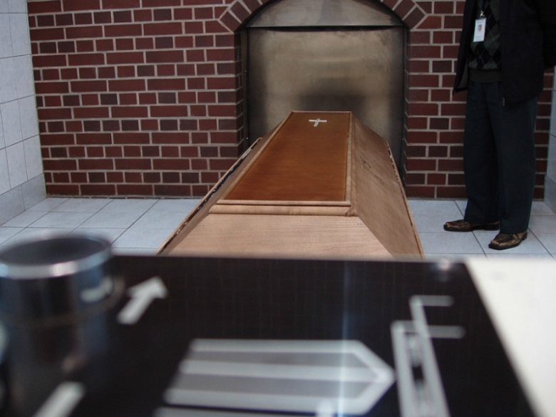 Wjazd trumny do pieca