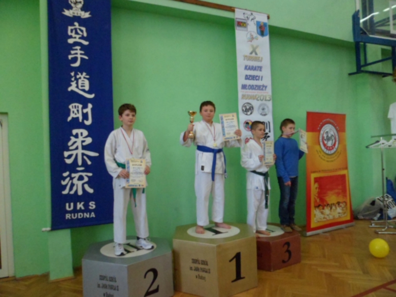 Karatecy ze Środy Śląskiej wywalczyli sześć złotych medali