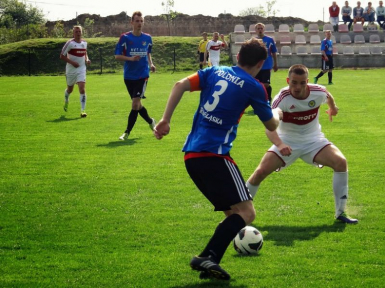 Polonia Środa Śląska na kolanach