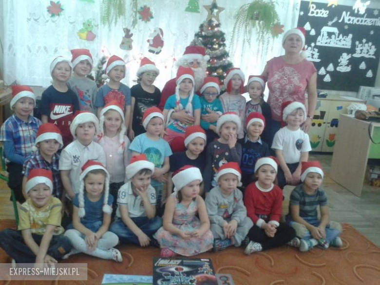 Grupa Mądre Sówki w komplecie z Mikołajem:)