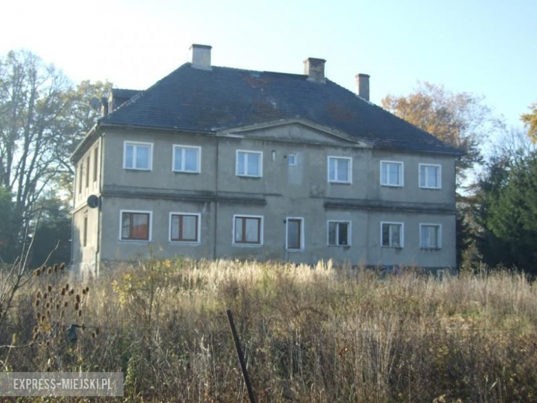 Aktualny wygląd dworu w Michałowie – widok od strony północnej