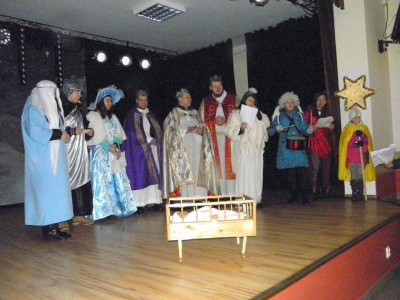 Mieszkańcy Miękini chętnie uczestniczyli w pochodzie