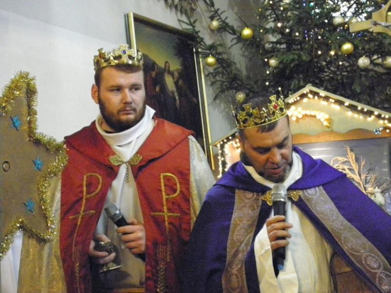 Mieszkańcy Miękini chętnie uczestniczyli w pochodzie