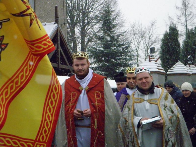 Mieszkańcy Miękini chętnie uczestniczyli w pochodzie
