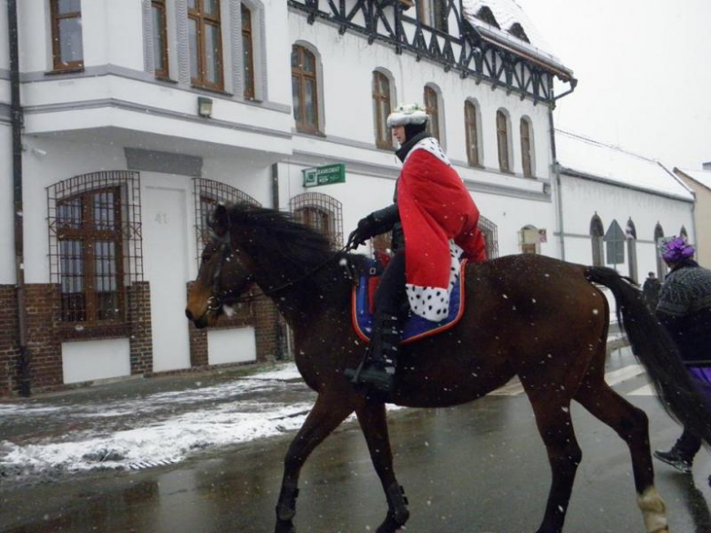 Mieszkańcy Miękini chętnie uczestniczyli w pochodzie