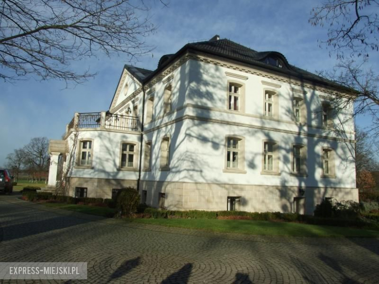 Widok pałacu od strony południowo-zachodniej 