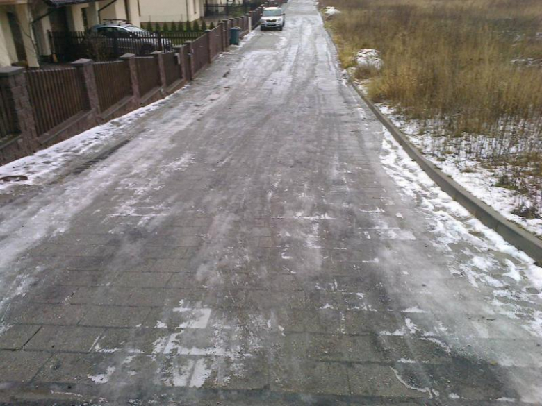 Stan dróg wewnętrznych uniemożliwia odbiór odpadów