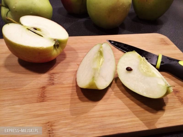 Tarta waniliowa z jabłkami