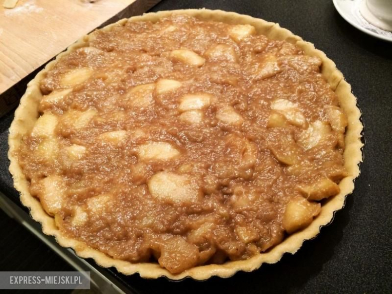 Tarta waniliowa z jabłkami