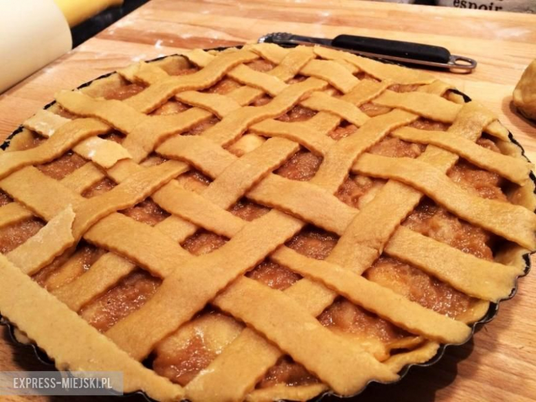 Tarta waniliowa z jabłkami