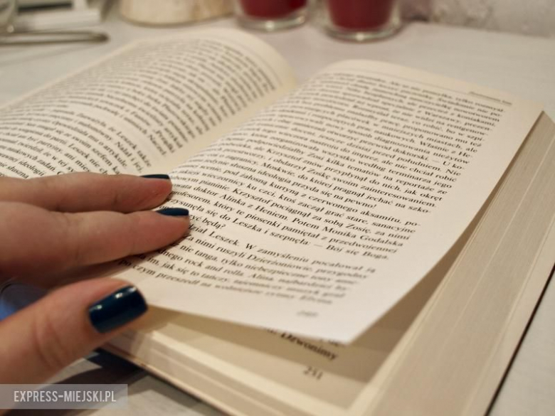 "Pokolenia. Wiek deszczu, wiek słońca"