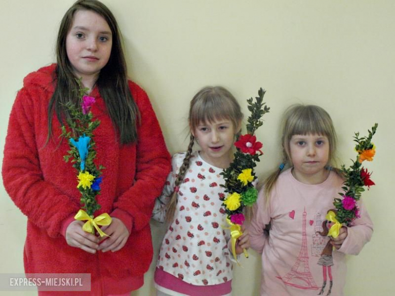 Dzieci zrobiły palmy wielkanocne