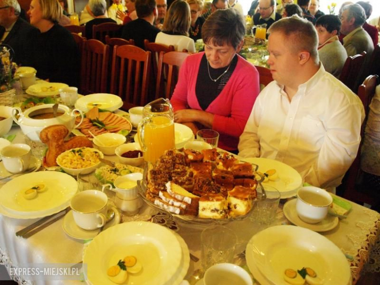 Śniadanie wielkanocne w Środzie Śląskiej