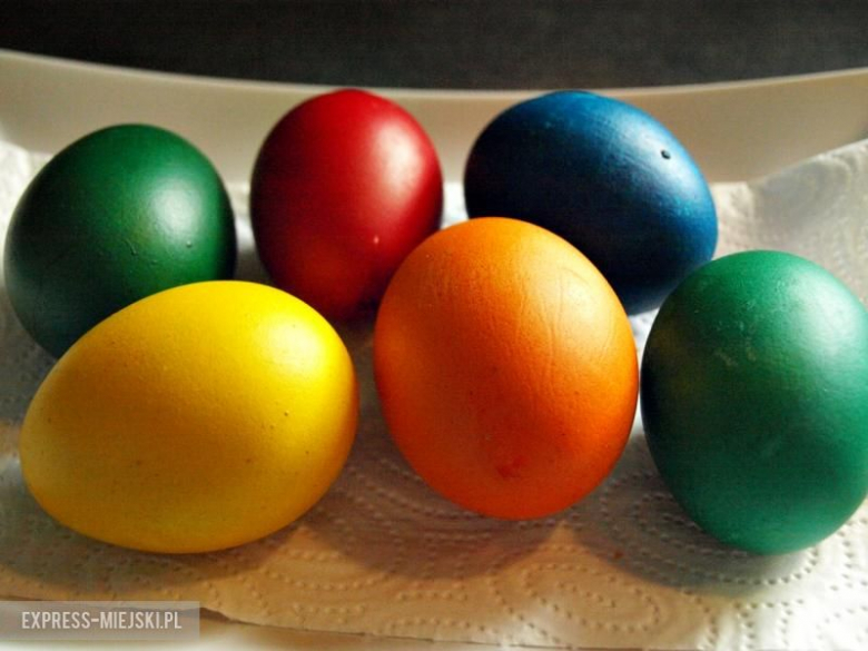 Barwienie jajek