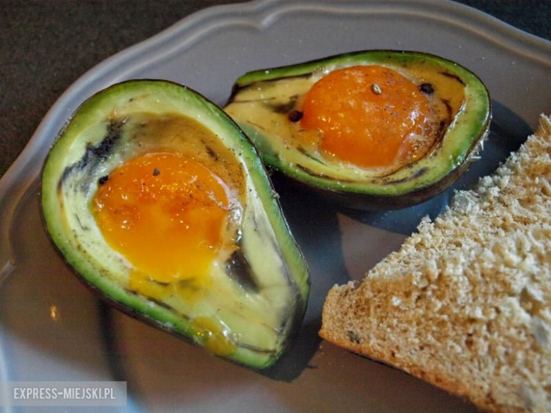 Przepis na pieczone awokado