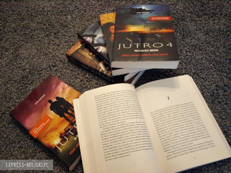 Popołudnie z książką - "Jutro"
