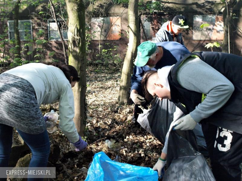 Uczestnicy sprzątania Wilczkowa