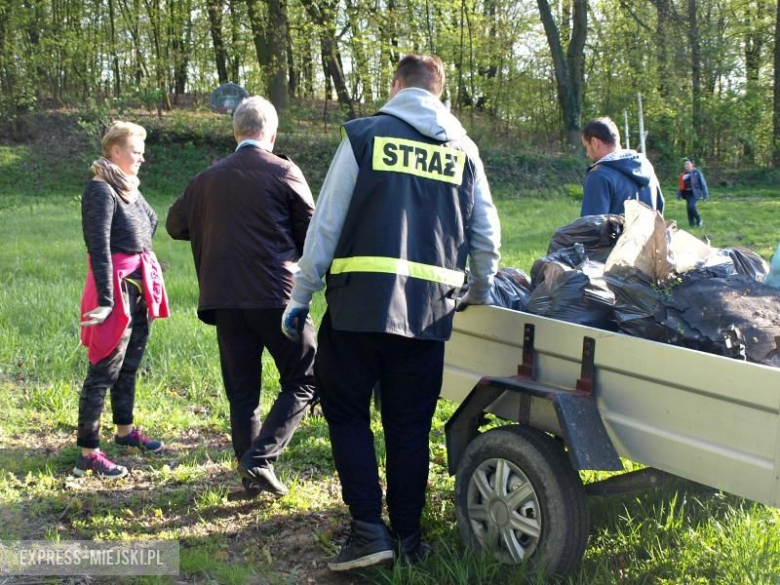 Uczestnicy sprzątania Wilczkowa