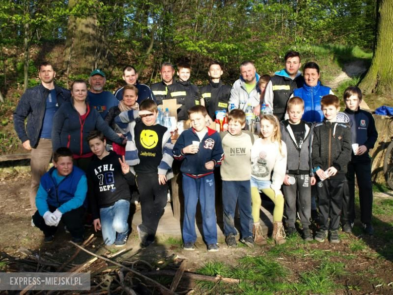 Uczestnicy sprzątania Wilczkowa