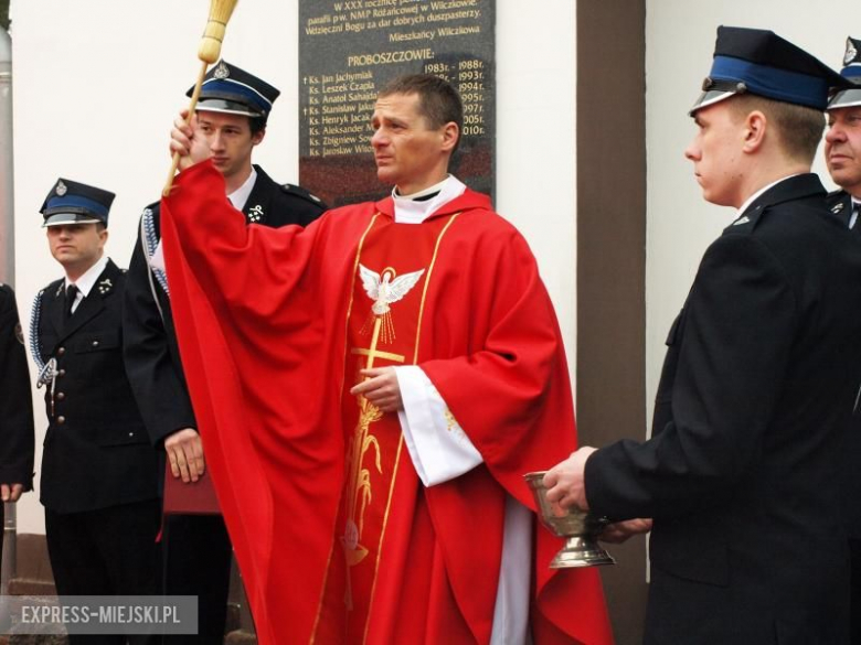 Poświęcenie nowego wozu strażackiego