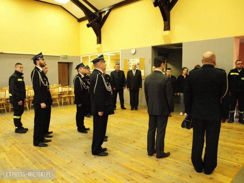 Poświęcenie nowego wozu strażackiego