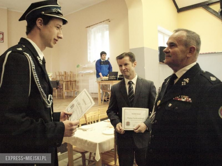 Poświęcenie nowego wozu strażackiego