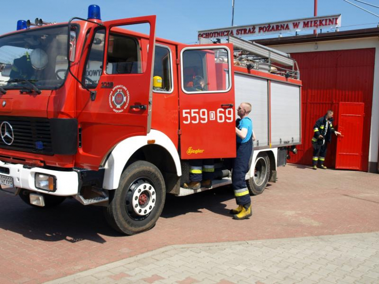 Pożar trawy w Lenartowicach