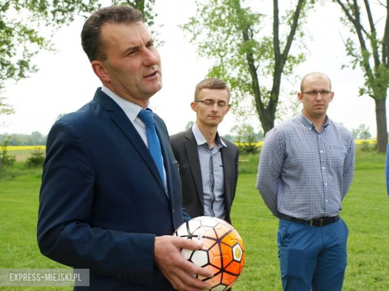 Nowe boisko w Ujeździe Górnym